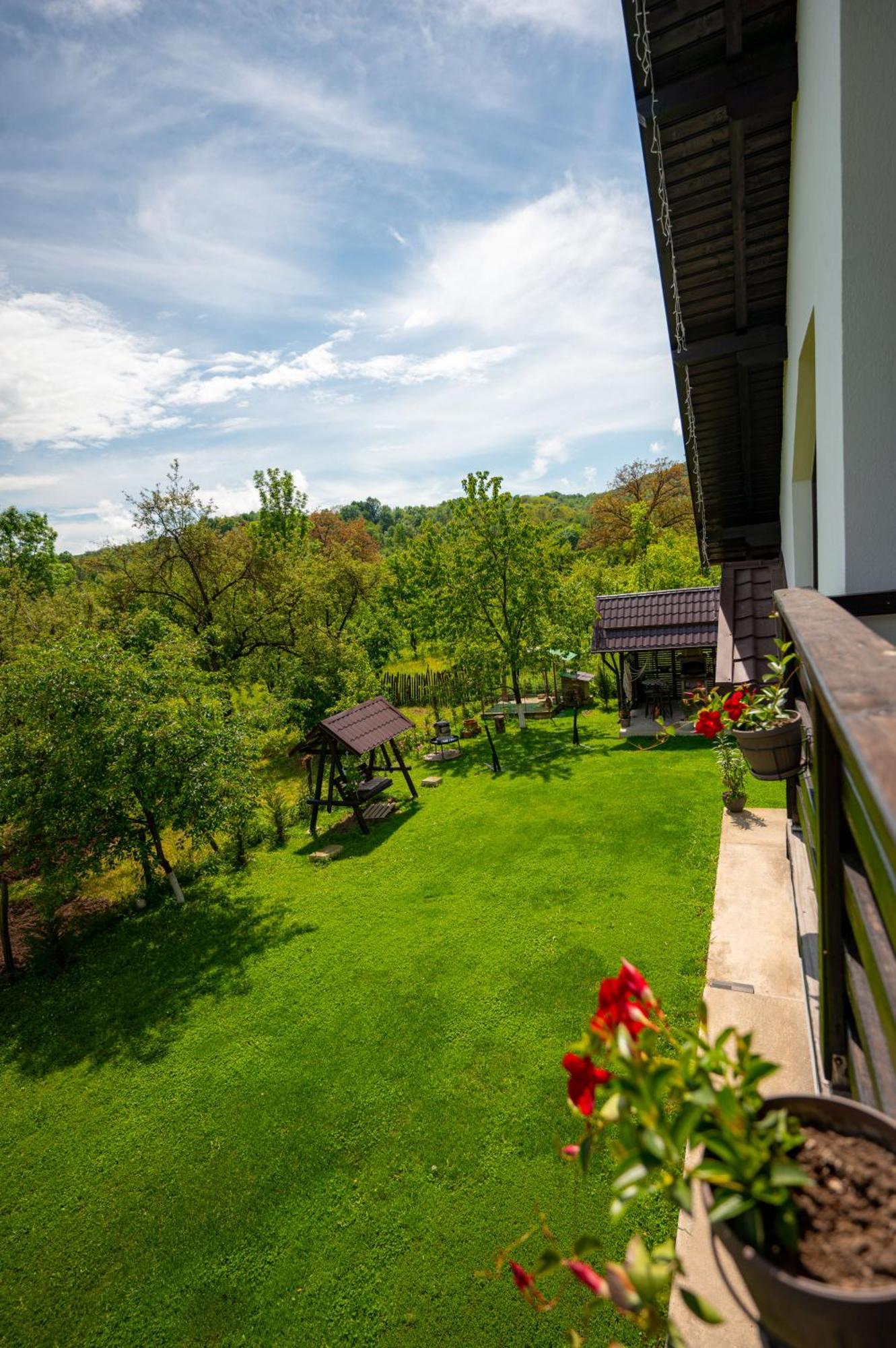 Viila To Villa Bertea Exteriör bild